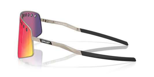 Oakley OO6025 602503 - 38 - Güneş Gözlükleri